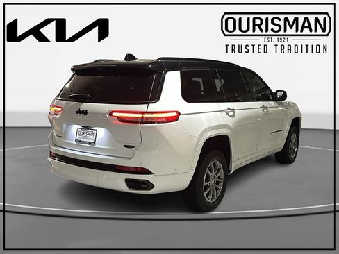 Used 2023 Jeep Grand Cherokee L Summit AWD/4WD image 4