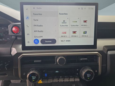 Used 2024 Toyota Tacoma TRD Off-Road w/ TRD Off Road Premium Package image 19