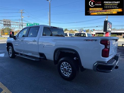 Used 2024 Chevrolet Silverado 2500 LT AWD/4WD image 5