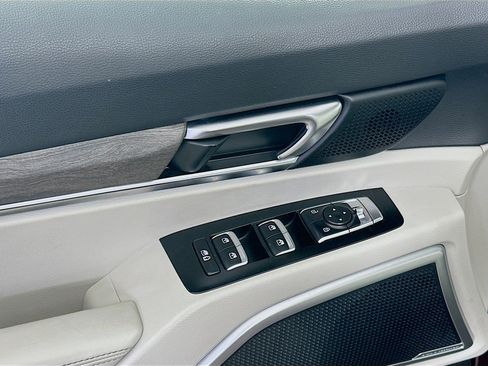 Used 2022 Kia Telluride EX w/ EX Premium Package image 15