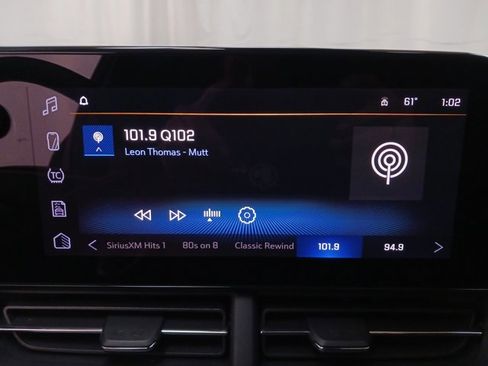 Used 2025 Chevrolet Trax LT w/ Driver Confidence Package image 20