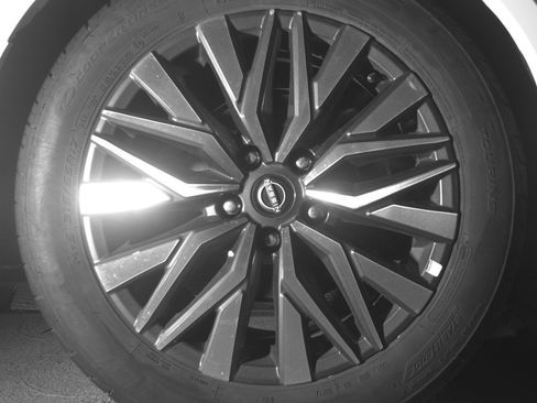 Used 2025 Nissan Altima 2.5 SV FWD image 15