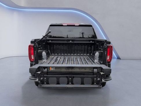 Used 2025 GMC Sierra 1500 SLT image 8