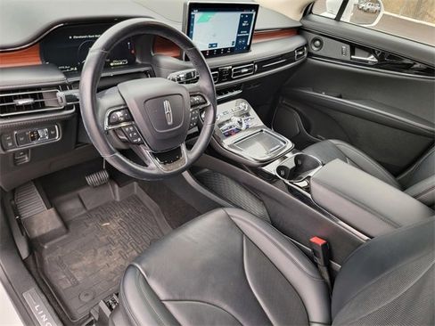 Certified 2022 Lincoln Nautilus Reserve w/ Equipment Group 201A image 19