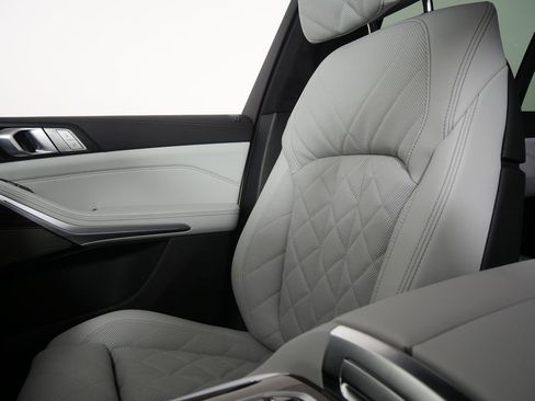 Used 2026 BMW X7 xDrive40i image 26