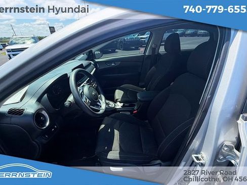 Used 2020 Kia Forte LXS FWD image 16