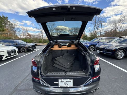 Used 2022 BMW X6 xDrive40i w/ M Sport Package image 28