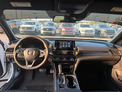 Used 2022 Honda Accord Sport image 11