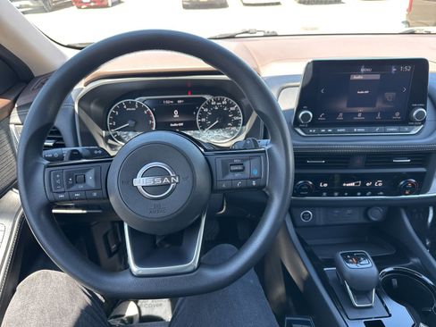 Used 2023 Nissan Rogue SV AWD/4WD image 35