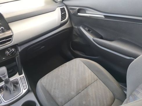 Used 2024 Kia Seltos LX AWD/4WD image 18