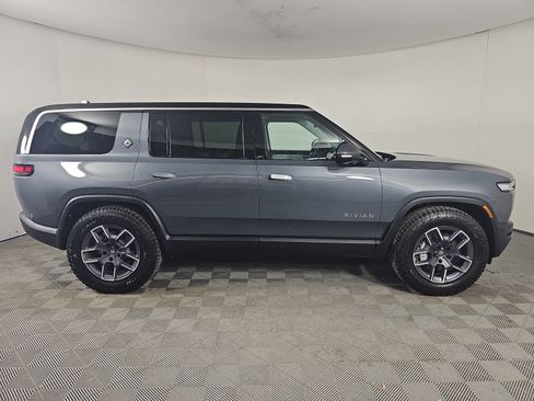 Used 2025 Rivian R1S Adventure image 6
