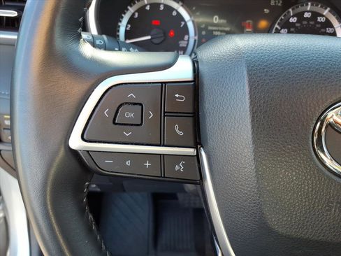 Used 2023 Toyota Highlander XSE AWD/4WD image 30