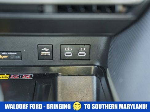 Used 2025 Toyota Camry SE image 24