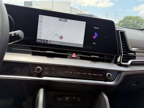 New 2025 Kia Sportage SX image 8