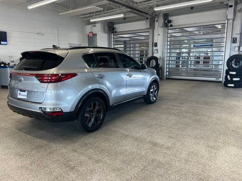Used 2022 Kia Sportage EX w/ EX Technology Package AWD/4WD image 5
