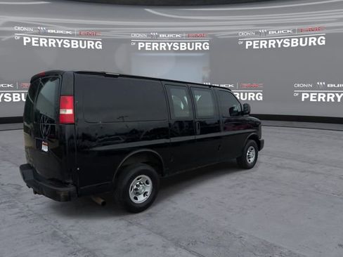 Used 2015 Chevrolet Express 2500 RWD image 8