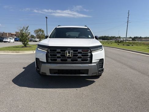 New 2026 Honda Pilot TrailSport image 8