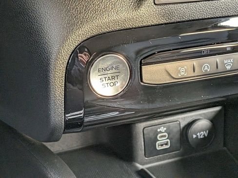 Used 2025 Ford Escape Platinum AWD/4WD image 20
