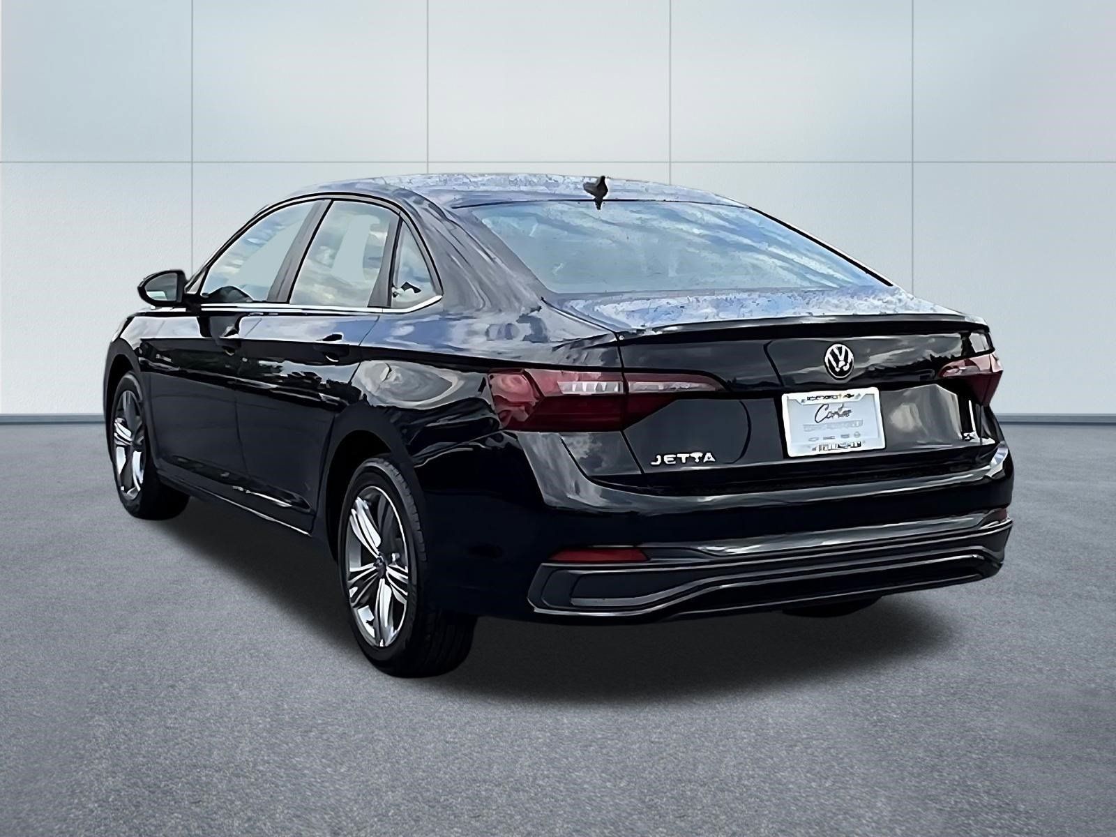 Used 2024 Volkswagen Jetta SE FWD image 4