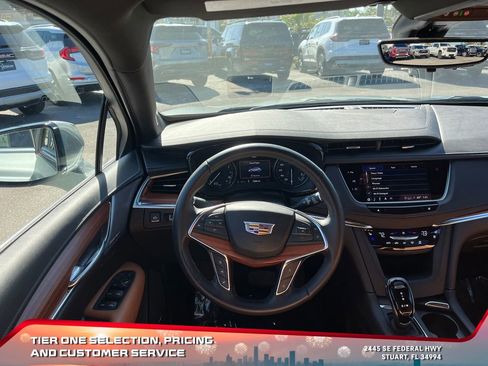 Used 2024 Cadillac XT5 Premium Luxury w/ Technology Package image 13