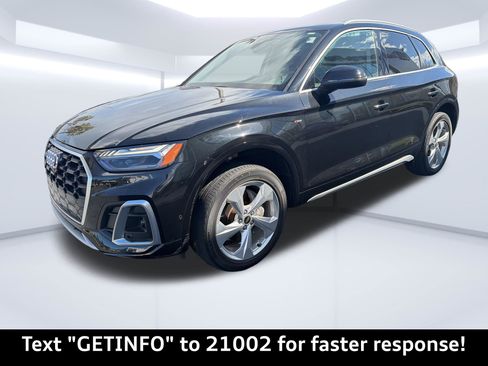 Used 2023 Audi Q5 2.0T Prestige w/ Prestige Package image 2