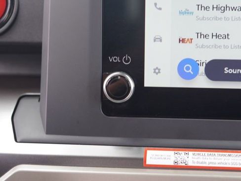 Certified 2025 Toyota Tacoma TRD Off-Road image 28