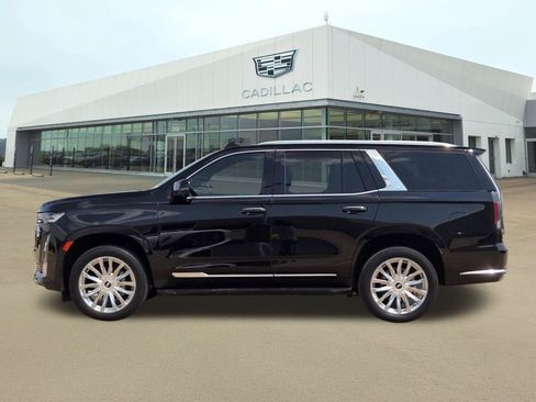 Certified 2024 Cadillac Escalade Premium Luxury AWD/4WD image 3