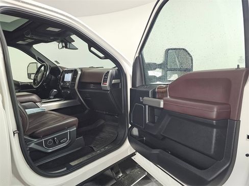 Used 2017 Ford F150 Platinum w/ Max Trailer Tow Package image 13