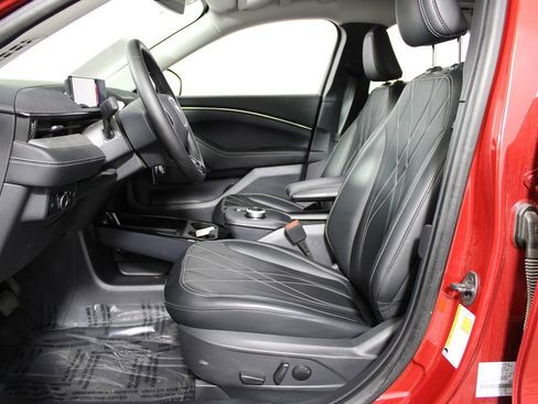 Used 2023 Ford Mustang Mach-E Select image 8