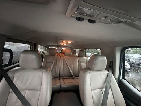 Used 2014 Nissan NV 3500 SL w/ Technology Package image 27