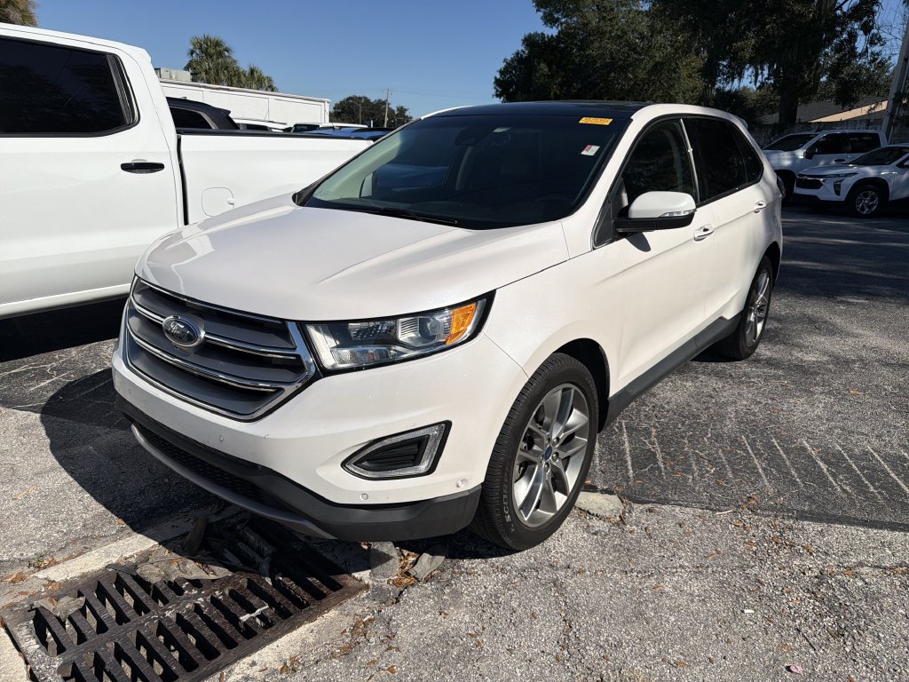 Used 2017 Ford Edge Titanium w/ Equipment Group 302A AWD/4WD image 3