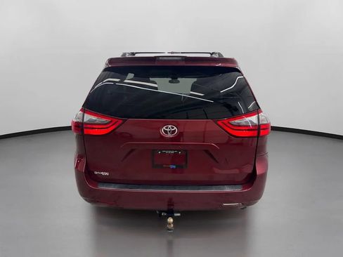Used 2020 Toyota Sienna LE image 8