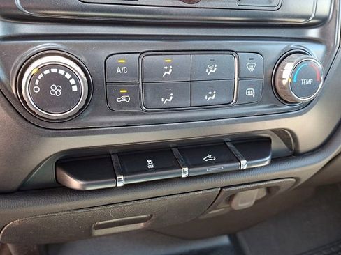 Used 2018 Chevrolet Silverado 1500 W/T w/ Trailering Package AWD/4WD image 15