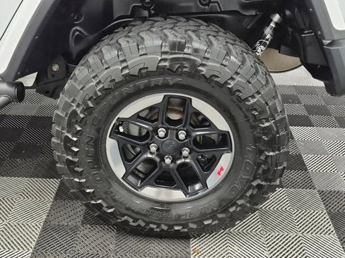 Used 2018 Jeep Wrangler Unlimited Rubicon image 9