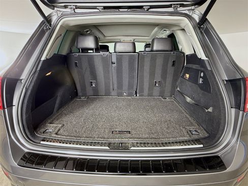 Used 2014 Volkswagen Touareg VR6 image 26