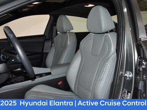 Used 2025 Hyundai Elantra Limited FWD image 23