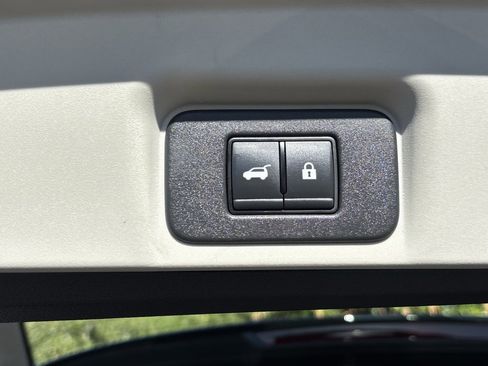 Certified 2024 Nissan Ariya AWD image 31