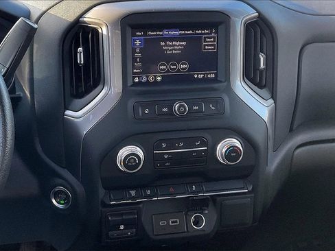 Used 2024 GMC Sierra 2500 Pro image 10