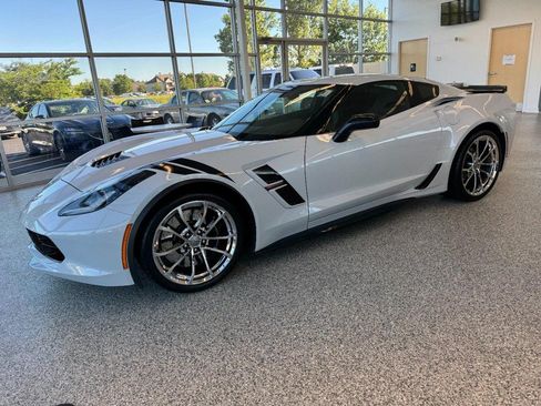Used 2019 Chevrolet Corvette Grand Sport RWD image 6