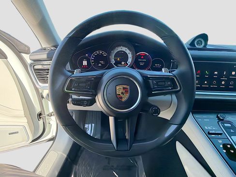 Used 2023 Porsche Panamera 4S w/ Premium Package image 38