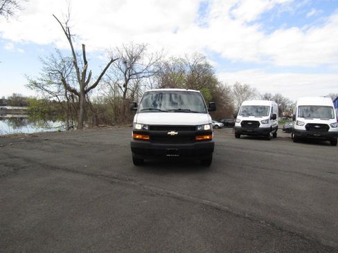 Used 2021 Chevrolet Express 2500 w/ Driver Convenience Package RWD image 36
