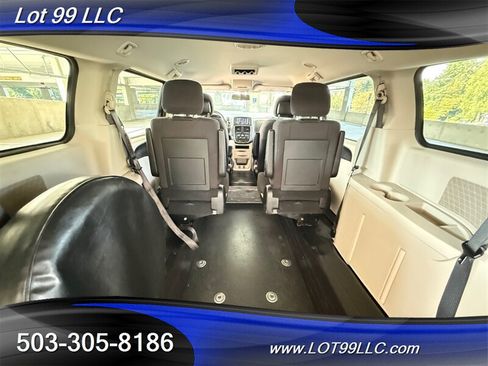 Used 2018 Dodge Grand Caravan SE w/ Power Convenience Group I FWD image 40