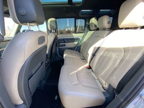 Used 2022 Land Rover Defender 110 XS Edition image 13