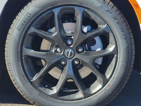 New 2026 Chrysler Pacifica Select w/ S Appearance Package image 17