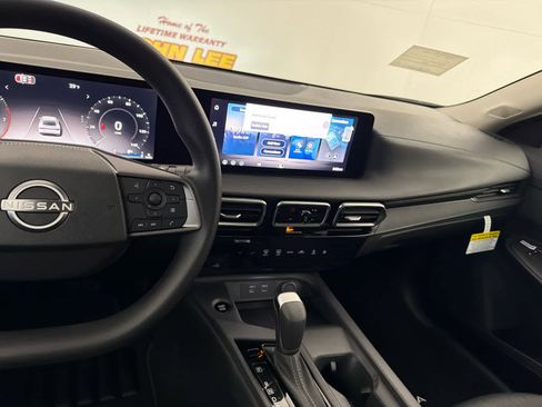 New 2026 Nissan Sentra SV w/ Floor Mat Package image 18