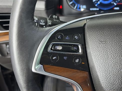 Used 2017 Cadillac Escalade Premium Luxury AWD/4WD image 28