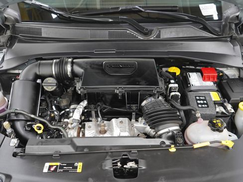 Used 2025 Jeep Compass Trailhawk AWD/4WD image 28