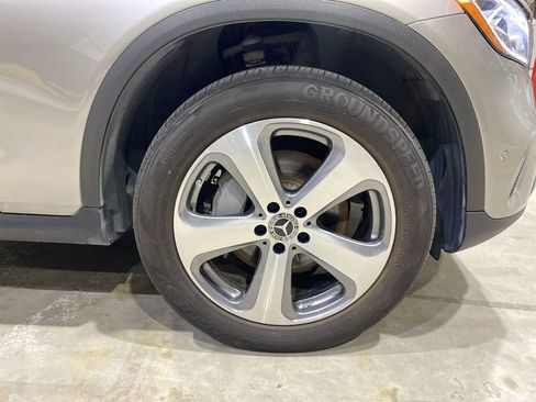 Certified 2022 Mercedes-Benz GLC 300 w/ Premium Package Lite image 21