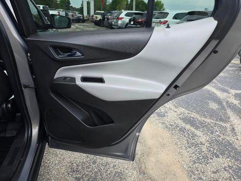 Used 2018 Chevrolet Equinox LT AWD/4WD image 19
