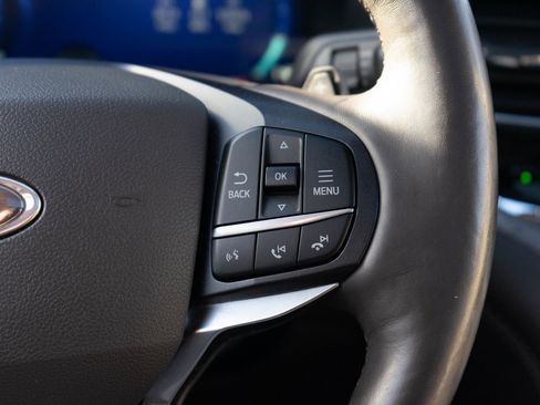 Used 2020 Ford Explorer Platinum image 19